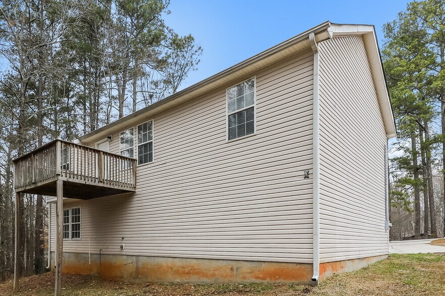 Building Photo - 6953 Cave Springs Rd