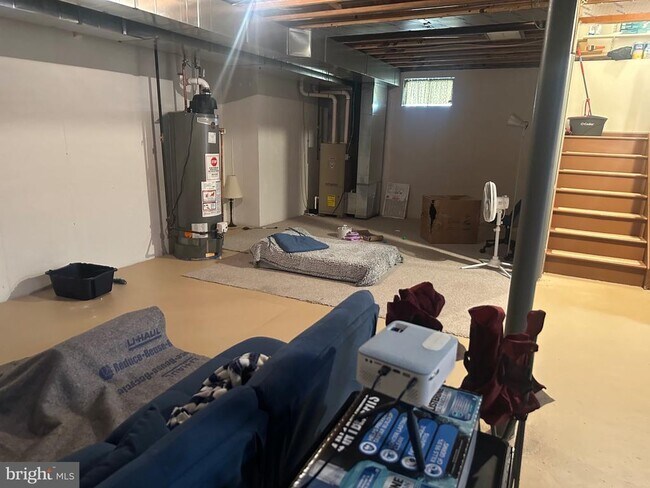 Building Photo - 19 Eldridge Dr