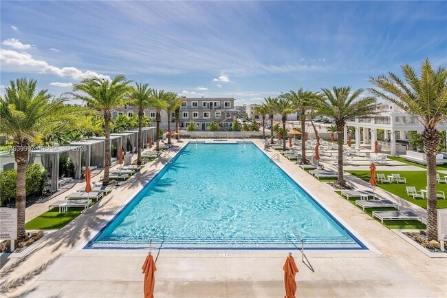 Building Photo - 6410 NW 105th Pl