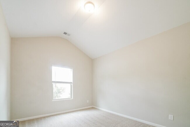Building Photo - 309 Spruce Creek Ln