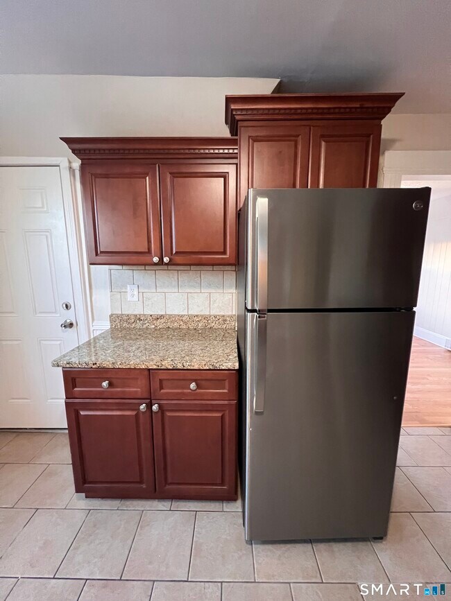 Building Photo - 128 Prince St