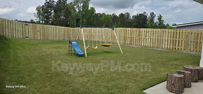 Building Photo - 1044 Mulford Lp