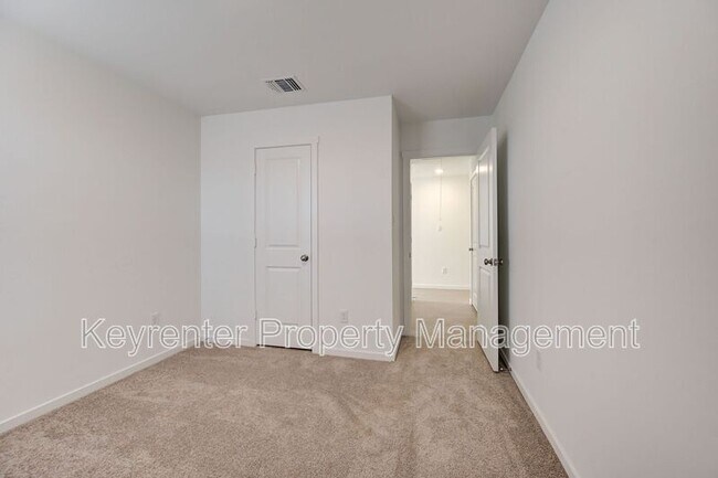 Building Photo - 12612 Huntington Rdg Wy