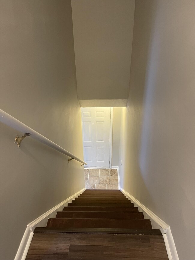 Building Photo - 1805 Tall Pines Cir