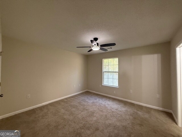 Building Photo - 273 Village Dr