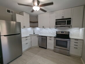Building Photo - 114 Scofield Ave