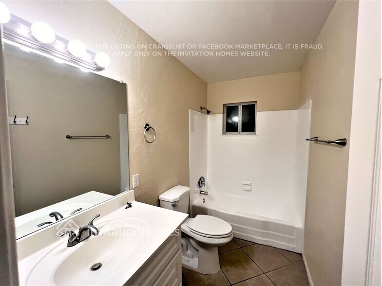 Building Photo - 1161 N Dakota St