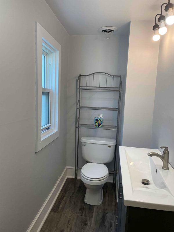Building Photo - 220 S 61st Ave W