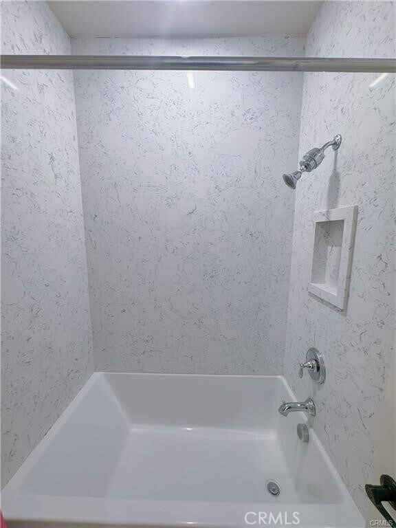 Building Photo - 224 Geyser
