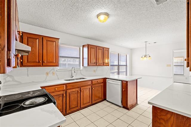 Building Photo - 4845 Barberry Dr