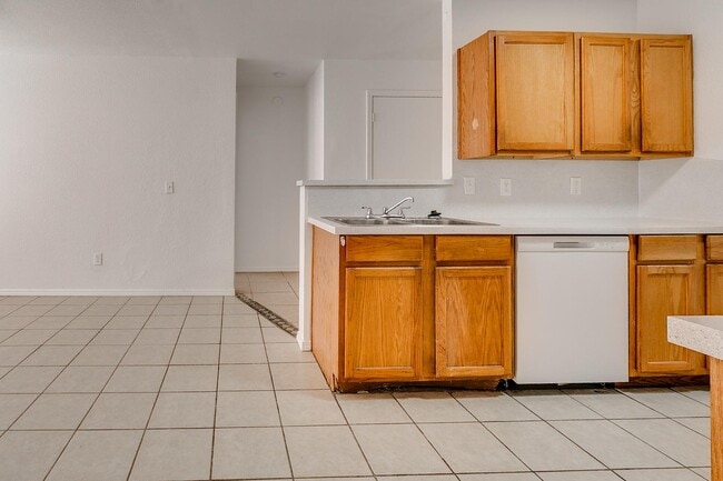 Building Photo - 913 SW 153rd St