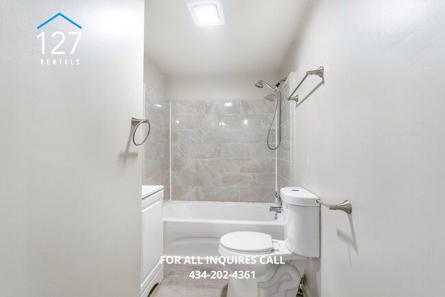 Building Photo - Modern Comfort Meets Prime Convenience - 3BR/2BA in Lynchburg!