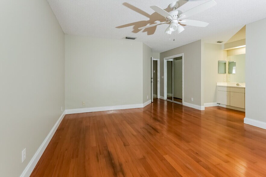 Building Photo - 11231 Jasmine Hill Cir