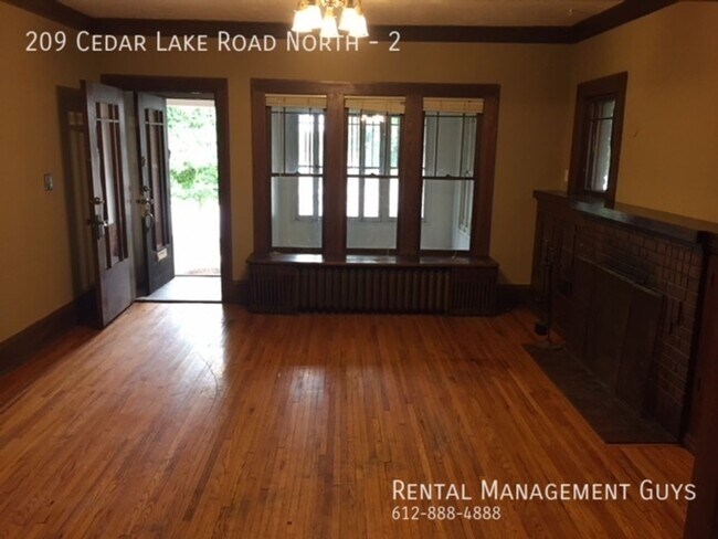 Building Photo - 209 Cedar Lake Rd N