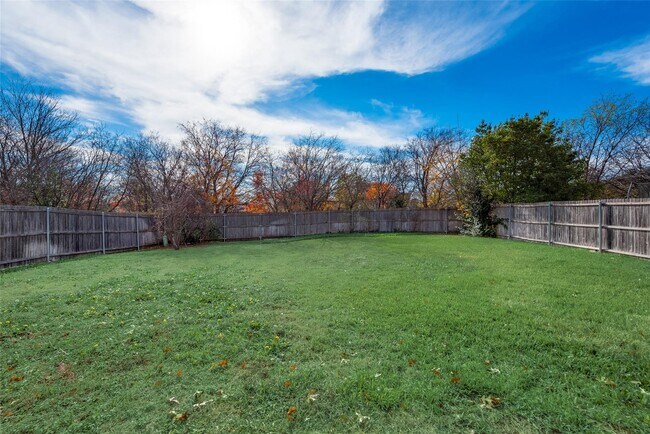 Building Photo - 5909 Paloma Blanca Dr