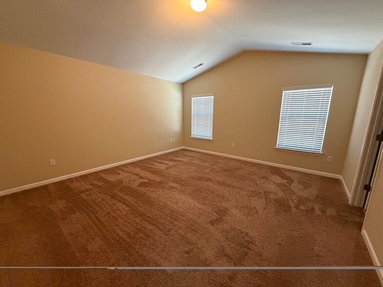 Building Photo - 3556 Jetstream Dr NW