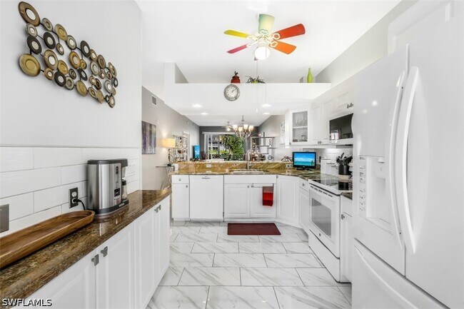 Building Photo - 2365 Bayou Ln