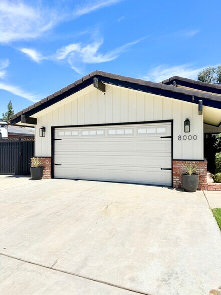 Building Photo - 8000 Westlorne Ct