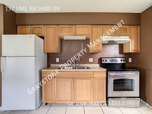 Building Photo - 137 Lake Rachard Dr