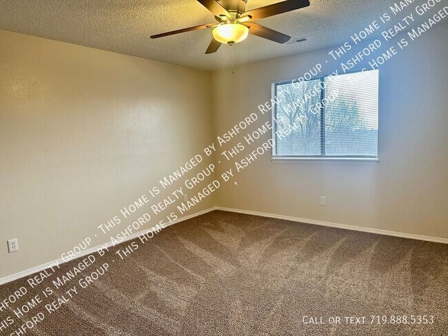 Building Photo - 1120 Yuma St