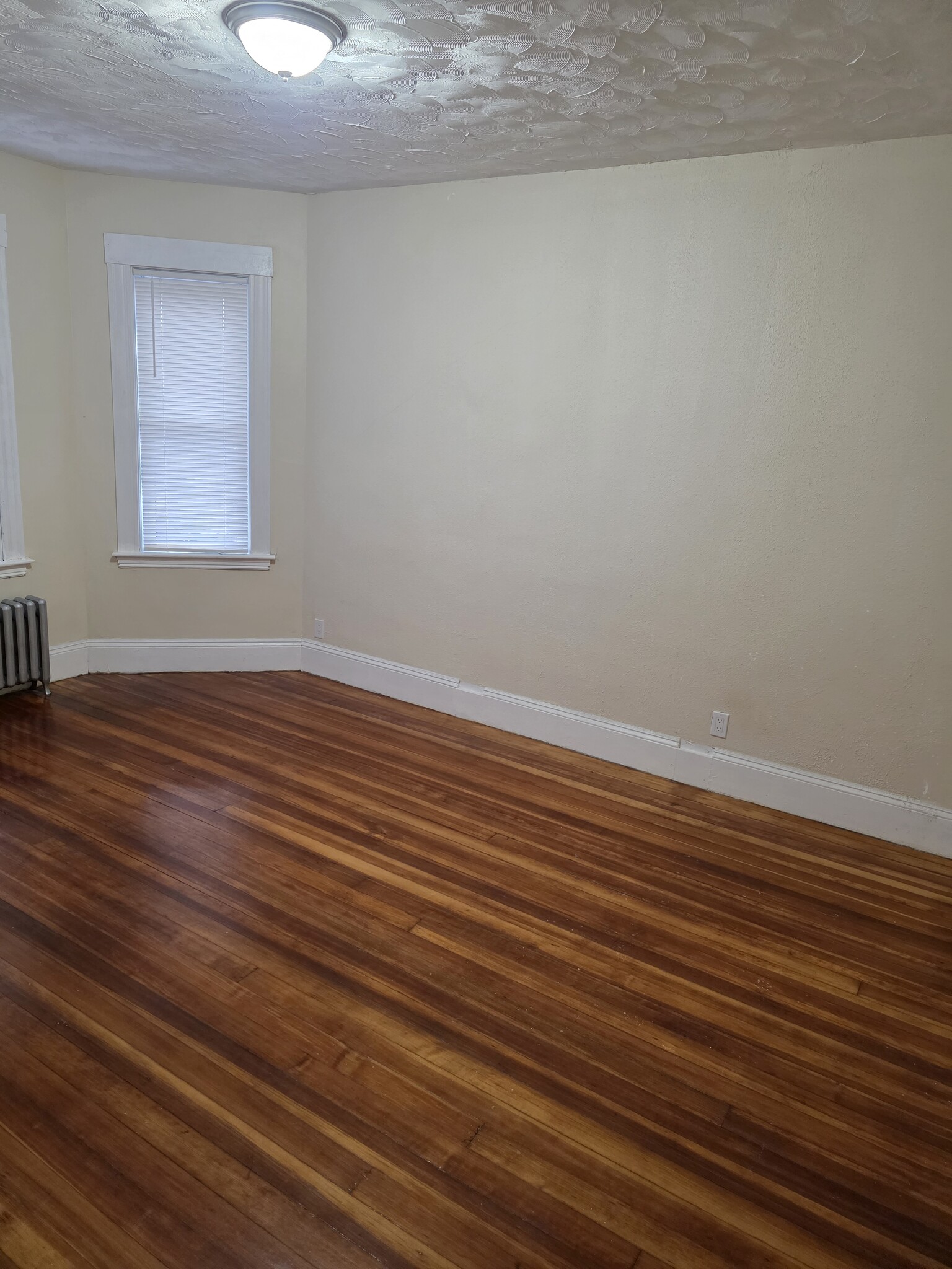 Building Photo - 64 Topliff St