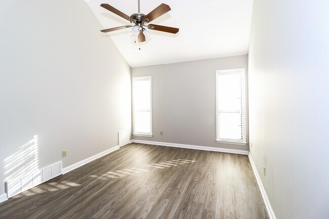 Building Photo - 5921 Pecan Trce
