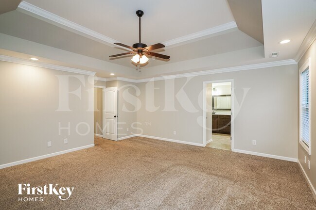 Building Photo - 1586 Raven Rd