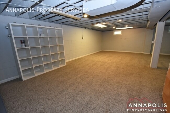 Building Photo - 757 Warren Dr