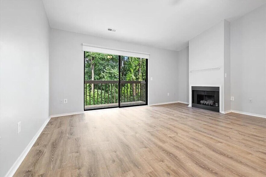 Building Photo - 408 Spring Brooke Dr