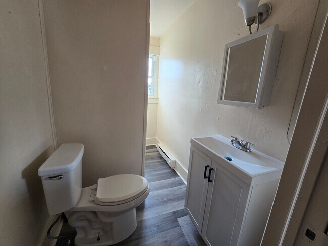 Building Photo - 1114 Linden St