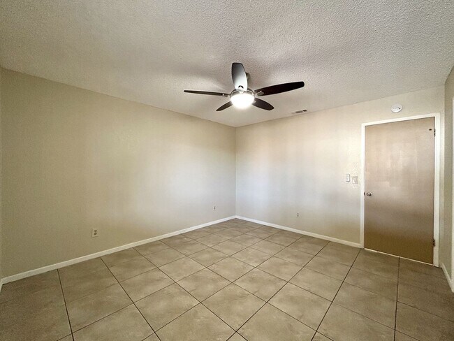 Building Photo - AVAILABLE NOW!!! !! UNFURNISHED 3 Bedroom 2 Bath Pool Home in Desert Hot Springs!