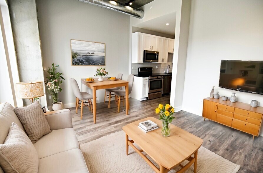 Building Photo - 3804 N Broadway St