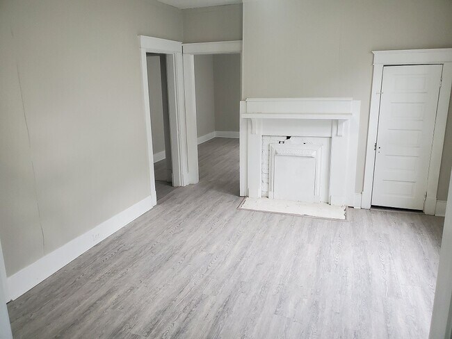 Building Photo - 405 N Boren St