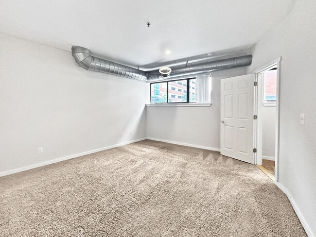 Building Photo - $0 DEPOSIT OPTION. 2 BED 2.5 BATH CONDO AT STUDIO 70 IN DENVER'S GOLDEN TRIANGLE. PARKING INCLUDED!