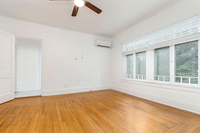 Building Photo - 145 N Keats Ave