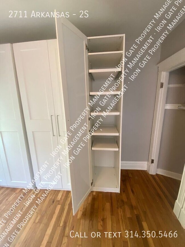 Building Photo - 2711 Arkansas-2S