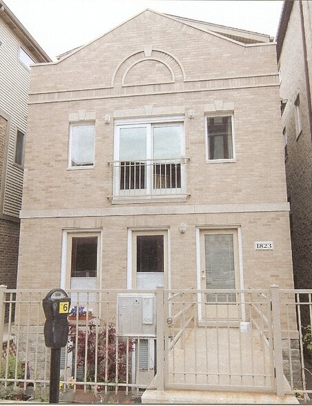 Exterior - 1823-2 N Clybourn Ave