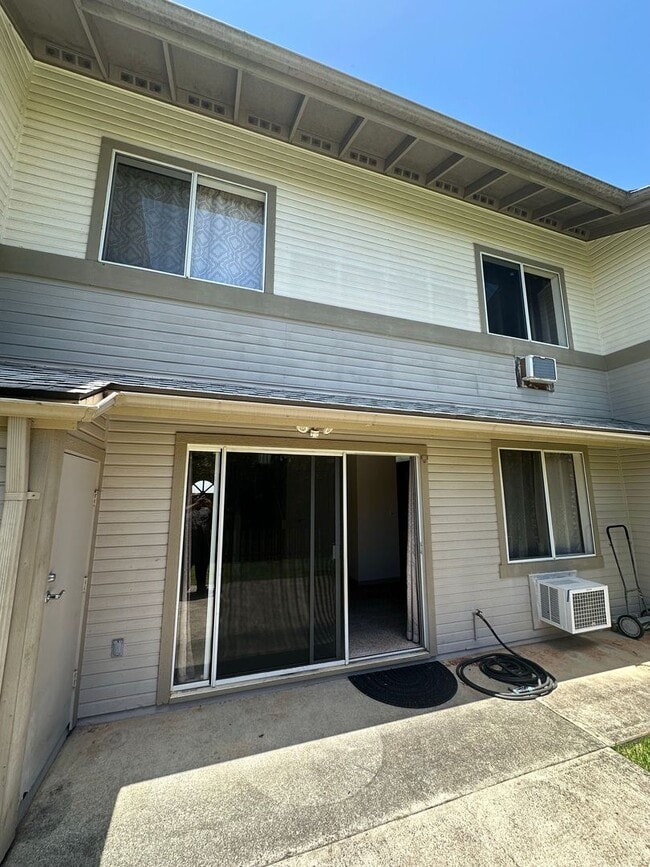Building Photo - 95-1043 KUAULI ST. #63
