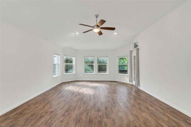 Building Photo - 424 Freeman Park Pl