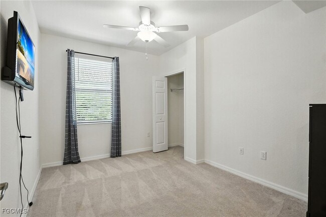 Building Photo - 12039 Hawthorn Lake Dr