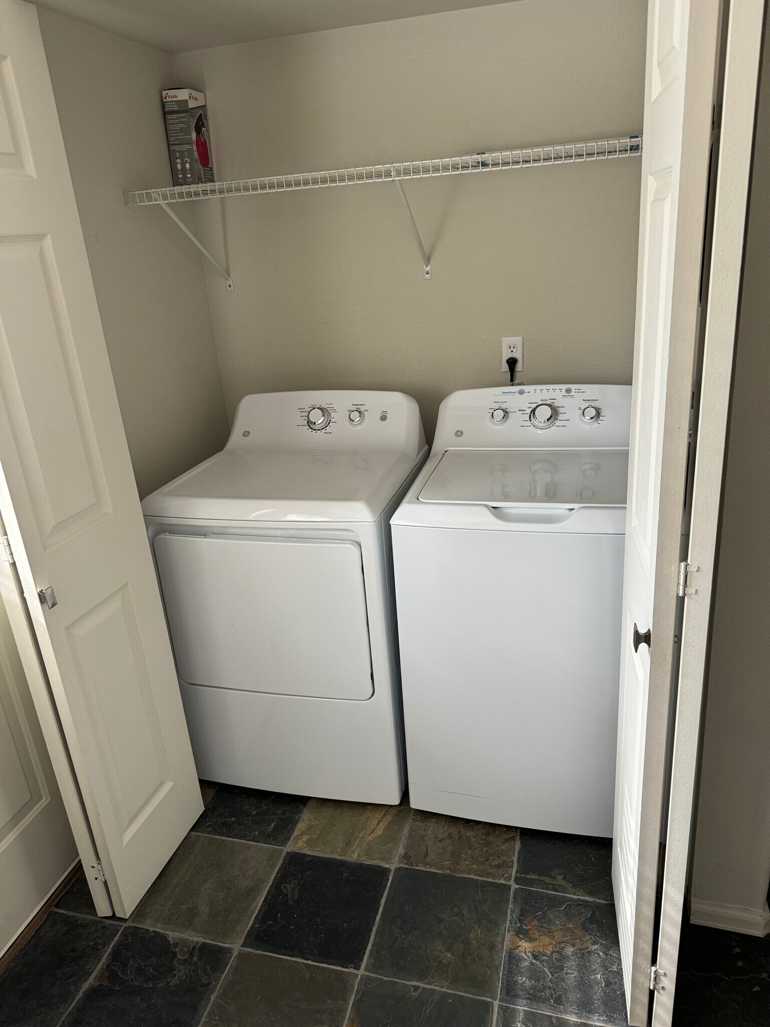 Newer W&D - 3022 W 107th Pl