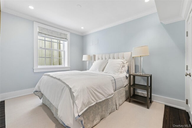 Building Photo - 60 Old Town Crossing