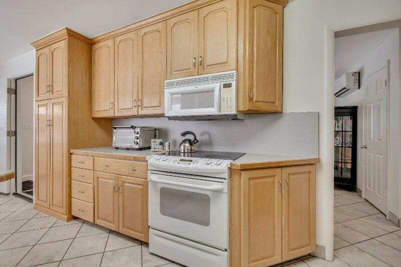 Building Photo - 3995 S Oliver Dr