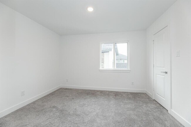 Building Photo - 21659 Lampeter River Ln