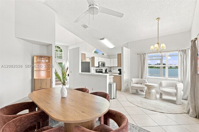 Building Photo - 2873 Oak Park Cir
