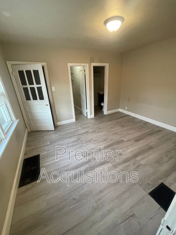 Building Photo - 476 Dulaney Ave