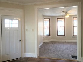 Building Photo - 4 High St