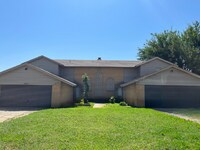 Building Photo - 6810 Lancer Ln