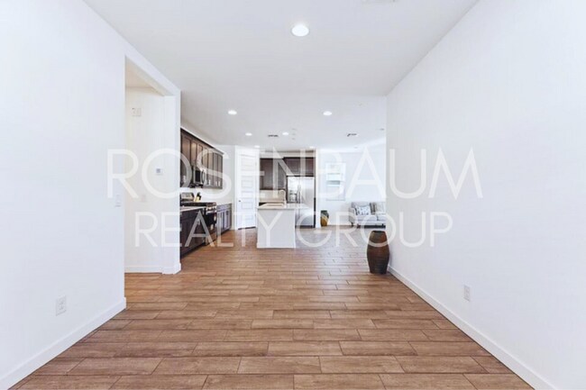 Primary Photo - Stunning 4-bedrooms, 3-baths single story ...