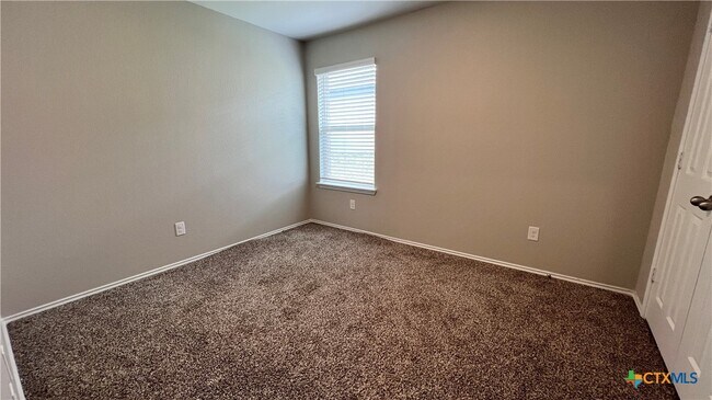 Building Photo - 2426 Elba Dr